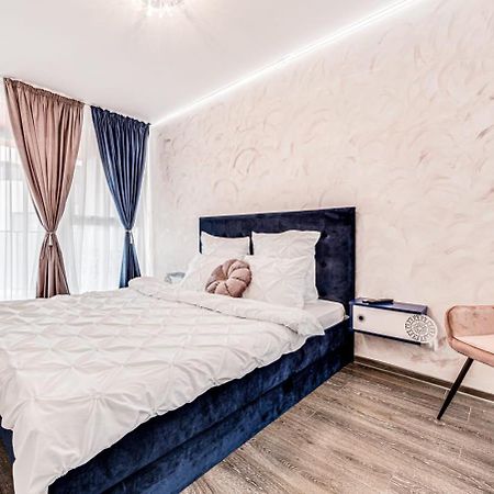 Ari Rose Apartment With Cozy Balcony Arad Exteriör bild